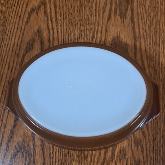 Pyrex Woodland Oval Casserole Dish 1.5 Liter 043 - Picture 7 of 10